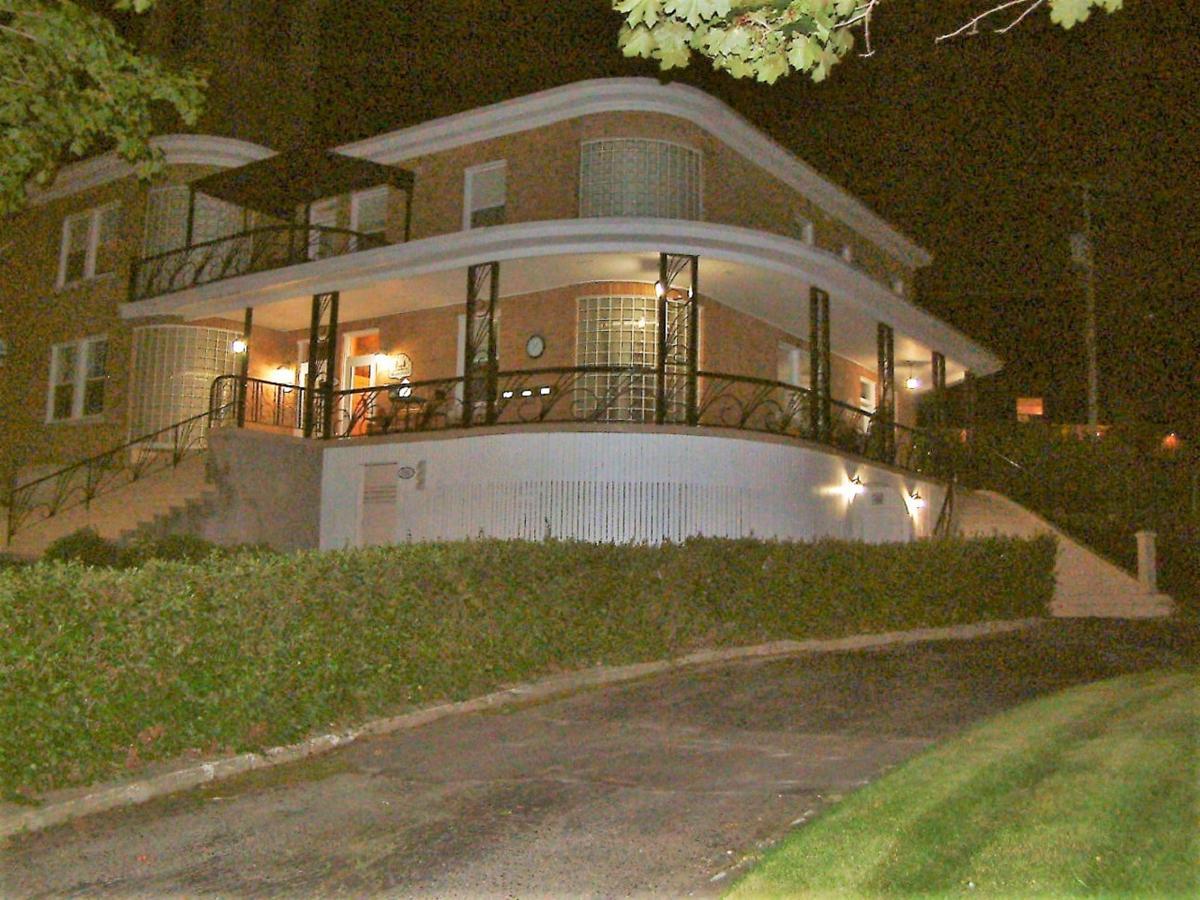 Auberge Le St-Georges Saguenay Exterior photo