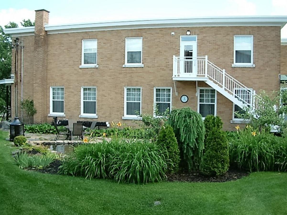 Auberge Le St-Georges Saguenay Exterior photo